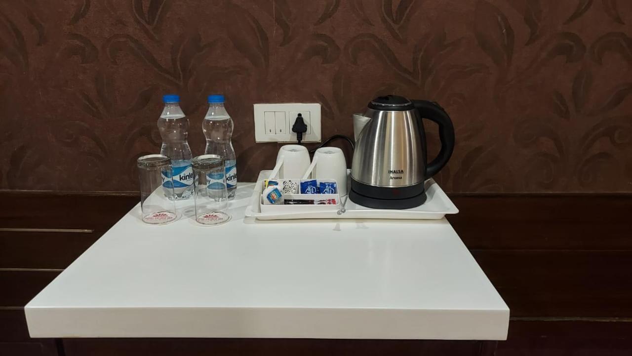 Hotel Casaya Inn Chinhat エクステリア 写真