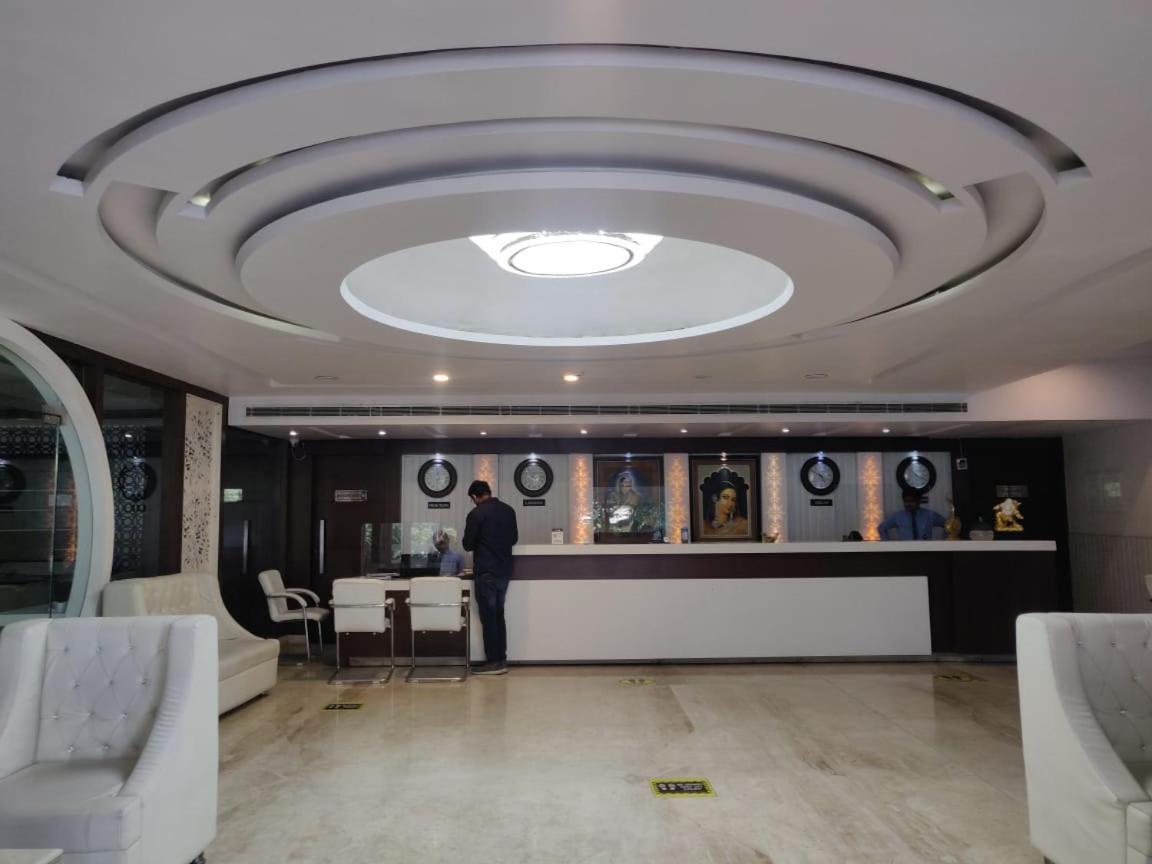 Hotel Casaya Inn Chinhat エクステリア 写真