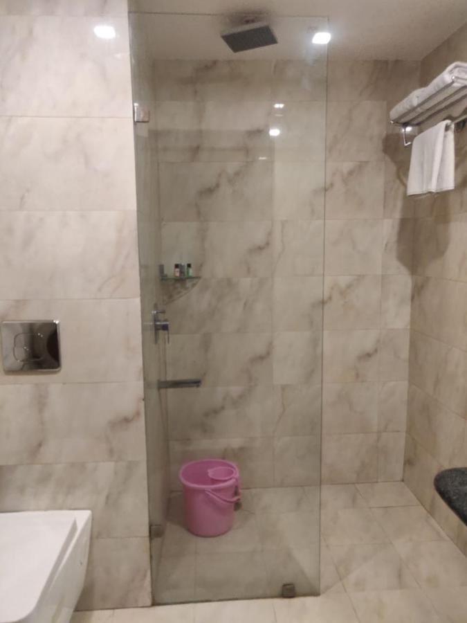 Hotel Casaya Inn Chinhat エクステリア 写真