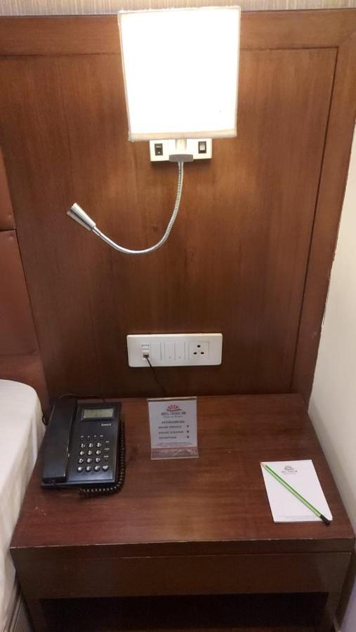 Hotel Casaya Inn Chinhat エクステリア 写真