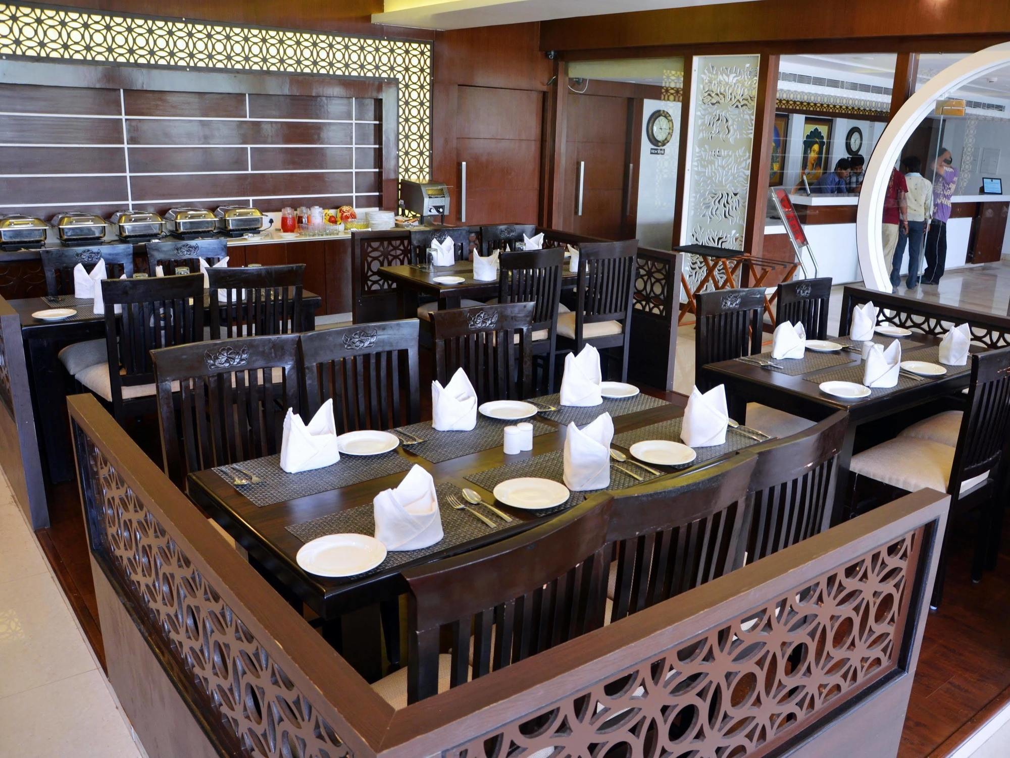 Hotel Casaya Inn Chinhat エクステリア 写真