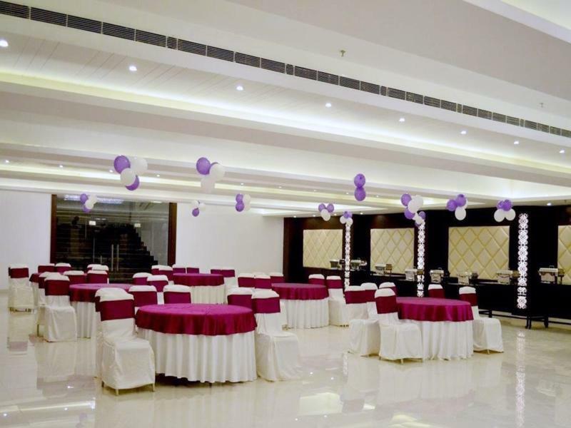 Hotel Casaya Inn Chinhat エクステリア 写真